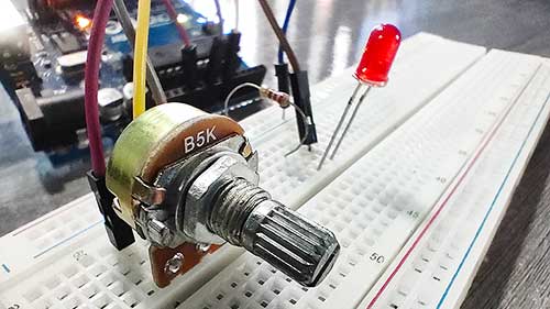 Adding Potentiometers in Your Arduino Projects